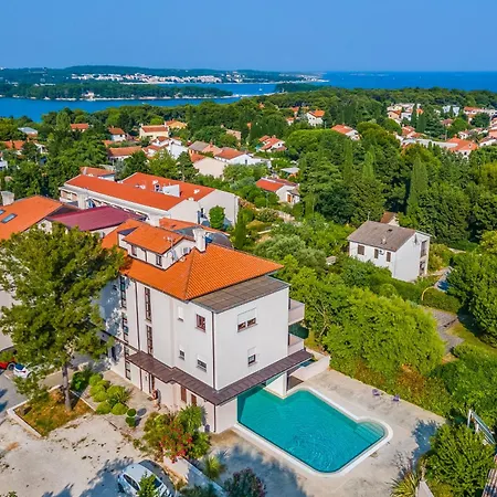 Apartment Premium Pina